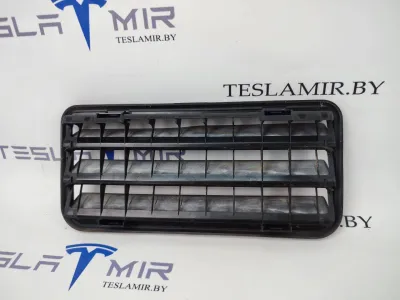 Вентиляционный клапан заднего багажника (жабры) Tesla Model 3 2023