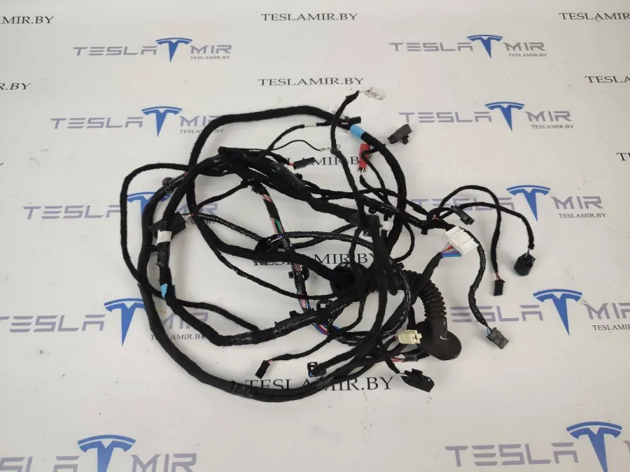 Проводка крышки багажника Tesla Model S 2018 — фото 1