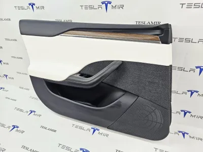 Обшивка двери передней левой Tesla Model S 2022
