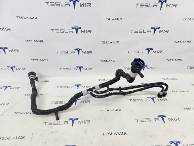 Шланг системы охлаждения теплообменник (Chiller)-батарея Tesla Model 3 2025 — фото 2