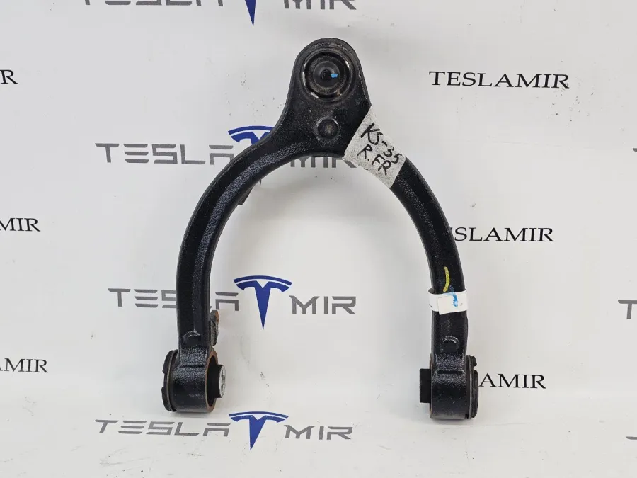 Рычаг верхний передний (подкова) правый Tesla Model Y 2025 — фото 1