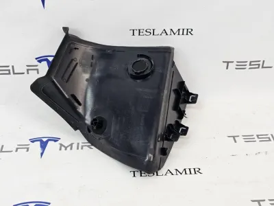 Накладка заднего фонаря правая Tesla Model Y 2025 — фото 2