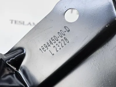 Кронштейн нижнего усилителя переднего бампера Tesla Model 3 2024 — фото 3