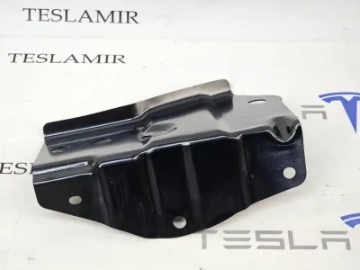 Кронштейн нижнего усилителя переднего бампера Tesla Model 3 2024 — фото 4