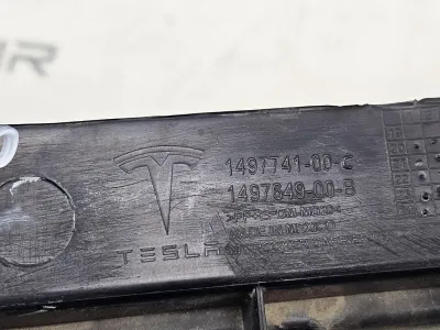 Накладка на порог левая Tesla Model Y 2024 — фото 4