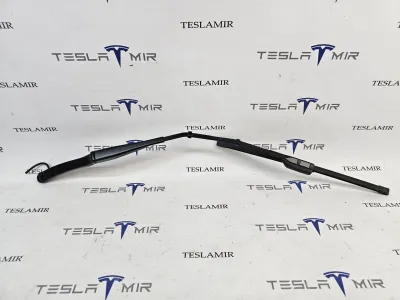 Щеткодержатель (поводок стеклоочистителя, дворник) правый Tesla Model 3 2024