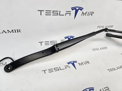 Щеткодержатель (поводок стеклоочистителя, дворник) правый Tesla Model 3 2024 — фото 2