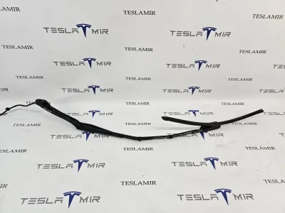 Щеткодержатель (поводок стеклоочистителя, дворник) правый Tesla Model 3 2023