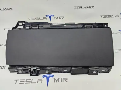 Бардачок Tesla Model S 2022