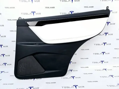 Обшивка двери задней правой Tesla Model X 2018