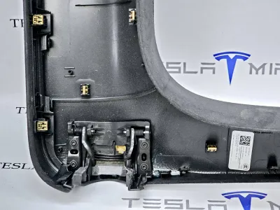 Обшивка двери задней правой Tesla Model X 2018 — фото 7
