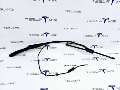 Щеткодержатель (поводок стеклоочистителя, дворник) правый Tesla Model 3 2019 — фото 2