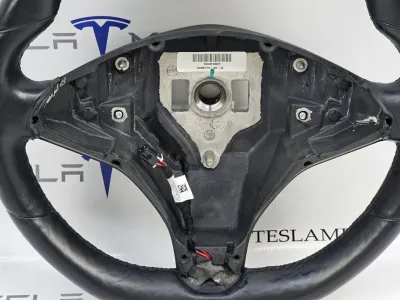 Руль (рулевое колесо) Tesla Model X 2018 — фото 2