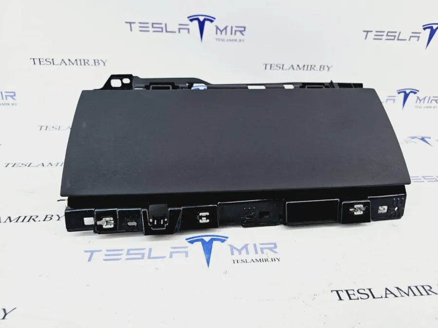 Бардачок Tesla Model S 2022 — фото 1