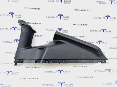 Накладка ремня безопасности стойки С правая Tesla Model Y 2021
