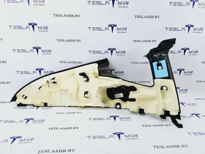 Накладка ремня безопасности стойки С правая Tesla Model Y 2021 — фото 2
