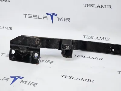 Усилитель телевизора Tesla Model S 2018 — фото 3