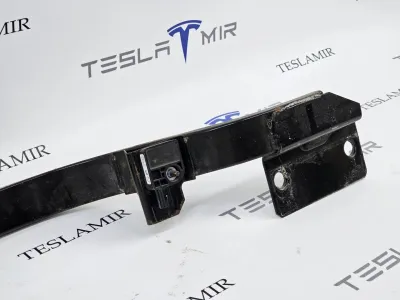 Усилитель телевизора Tesla Model S 2018 — фото 4