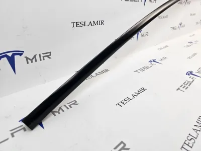 Молдинг кузова боковой наружный верхний правый Tesla Model Y 2024 — фото 2