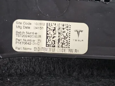 Обшивка отсека багажника правая Tesla Model Y 2024 — фото 6