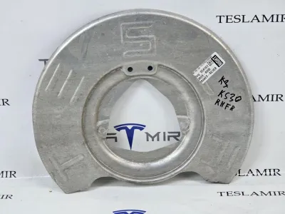 Кожух защитный тормозного диска передний Tesla Model Y 2024