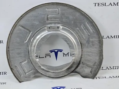 Кожух защитный тормозного диска передний Tesla Model Y 2024 — фото 2
