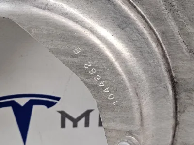 Кожух защитный тормозного диска передний Tesla Model Y 2024 — фото 3