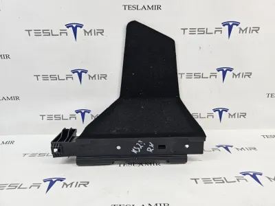 Обшивка отсека багажника правая Tesla Model Y 2024