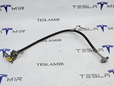 Шланг тормозной передний правый Tesla Model 3 2023