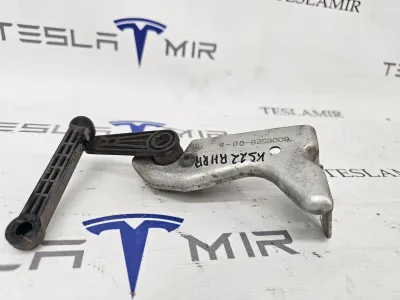 Датчик уровня пневмоподвески (положения кузова) передний правый Tesla Model X 2018 — фото 2