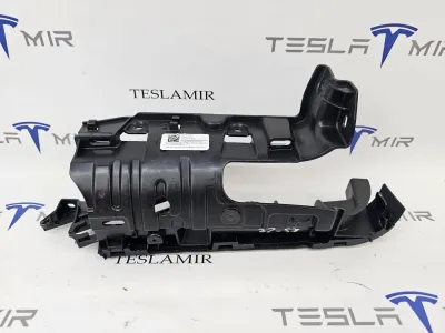 Кронштейн крепления стойки B правый верхний Tesla Model X 2018 — фото 2