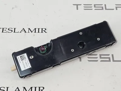 Антенна Tesla Model S 2022