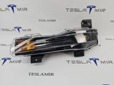 Фара противотуманная (ПТФ) левая Tesla Model S 2022