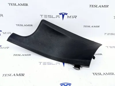 Накладка стойки С внутренняя левая нижняя Tesla Model Y 2021