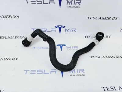 Шланг системы охлаждения заднего мотора Tesla Model 3 2022