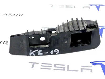 Кронштейн крепления фонаря левый Tesla Model 3 2019