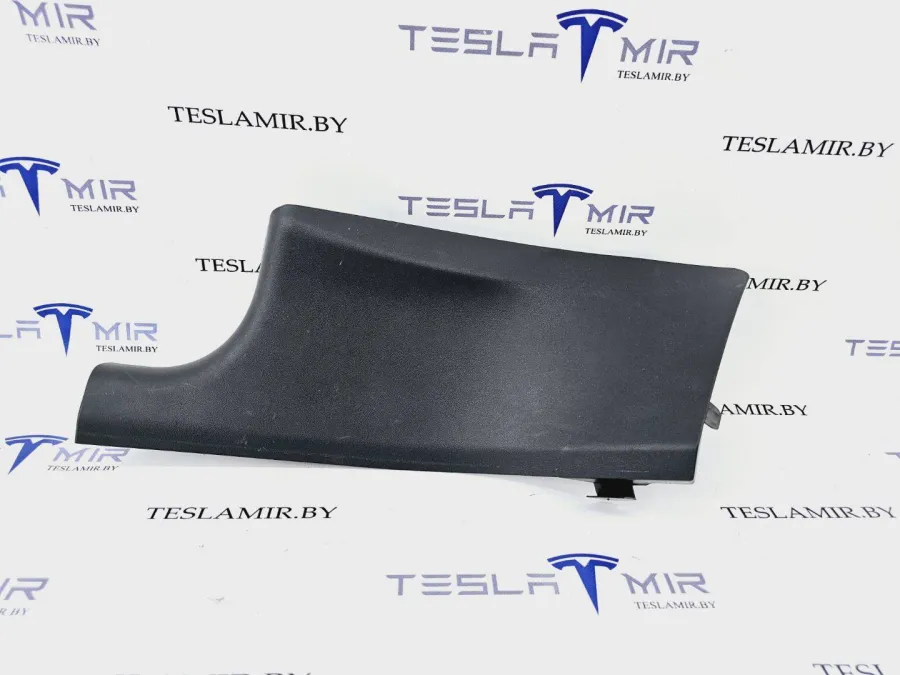 Накладка стойки С внутренняя левая нижняя Tesla Model Y 2021 — фото 1