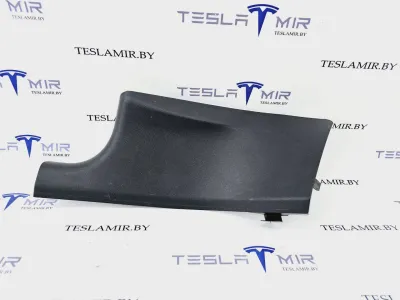 Накладка стойки С внутренняя левая нижняя Tesla Model Y 2021