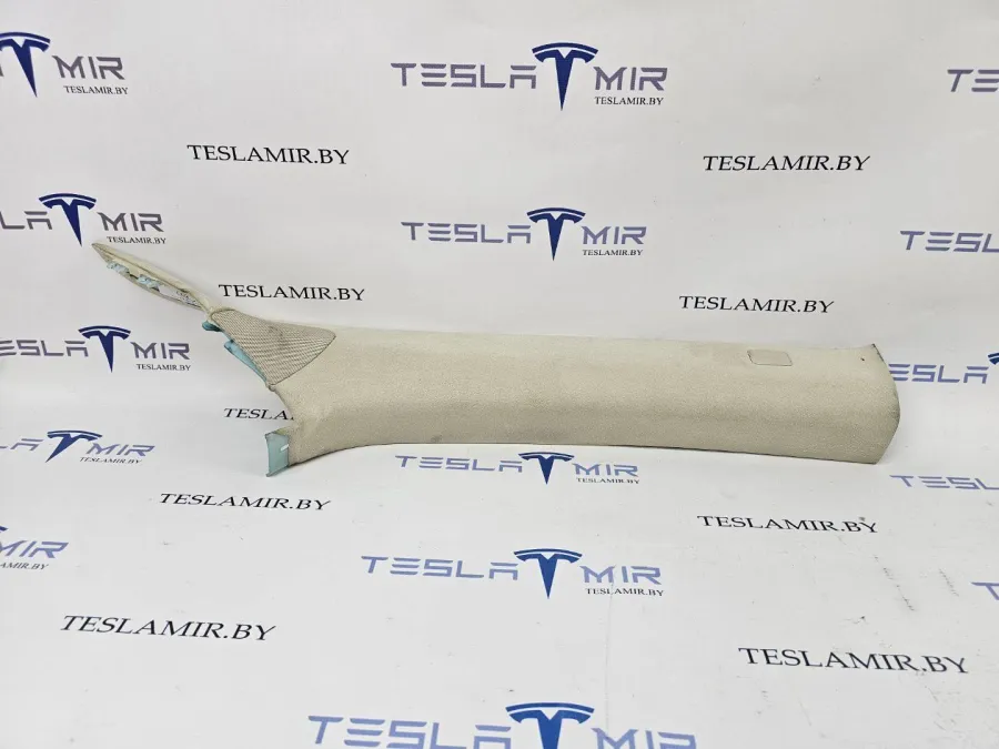 Накладка декоративная стойки А внутренняя правая верхняя Tesla Model S 2017 — фото 1