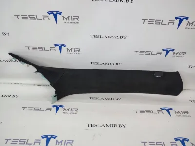 Накладка декоративная стойки А внутренняя правая верхняя Tesla Model S 2017