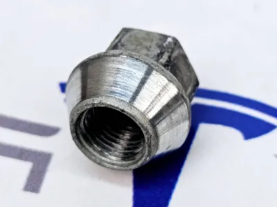 Гайка колесная Tesla Model X 2018
