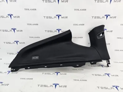 Накладка ремня безопасности стойки С левая Tesla Model Y 2025
