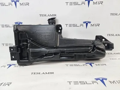 Бачок омывателя Tesla Model 3 2024