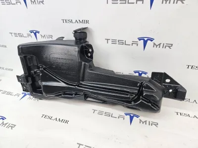 Бачок омывателя Tesla Model 3 2024 — фото 3