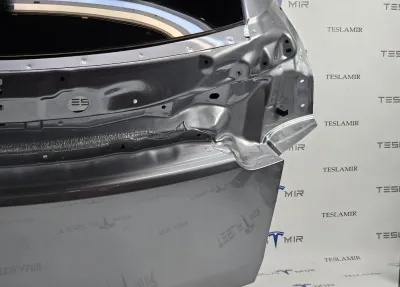 Крышка багажника Tesla Model Y 2025 — фото 8