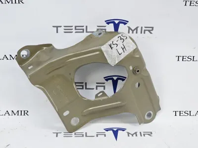 Кронштейн крыла левый Tesla Model Y 2025