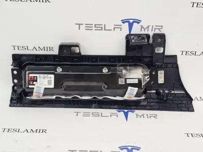 Подушка безопасности коленная пассажира Tesla Model Y 2025 — фото 2