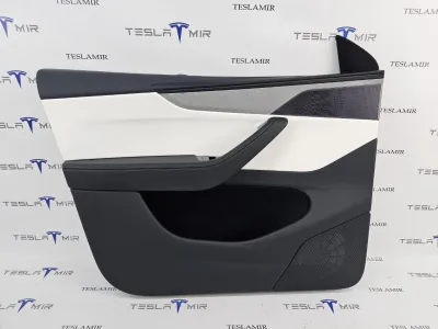 Обшивка двери передней левой Tesla Model Y 2025