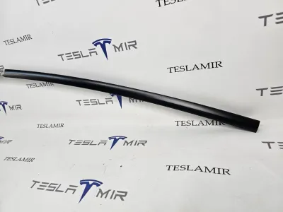 Молдинг кузова боковой наружный верхний левый Tesla Model 3 2023 — фото 3