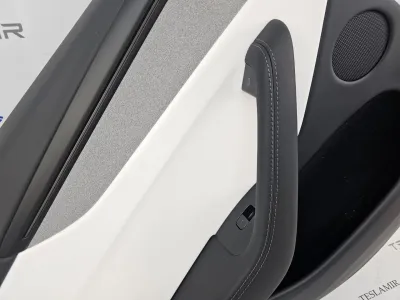 Обшивка двери задней левой Tesla Model Y 2025 — фото 4